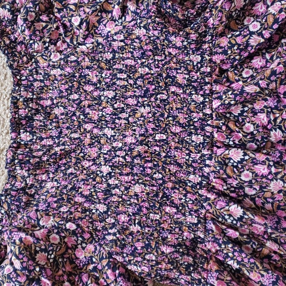 Old Navy L square neck navy floral top smocked back puff sleeve - Picture 7 of 7